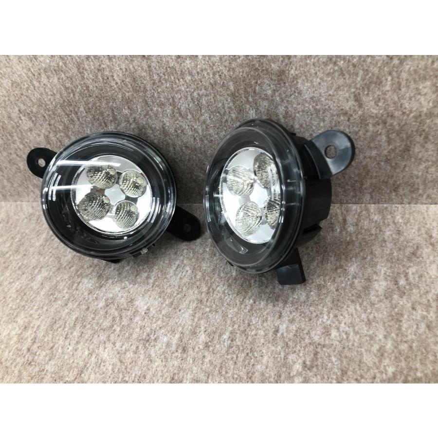 磨き済み ルノー トゥインゴ 左右フォグランプ 左右セット LED T066