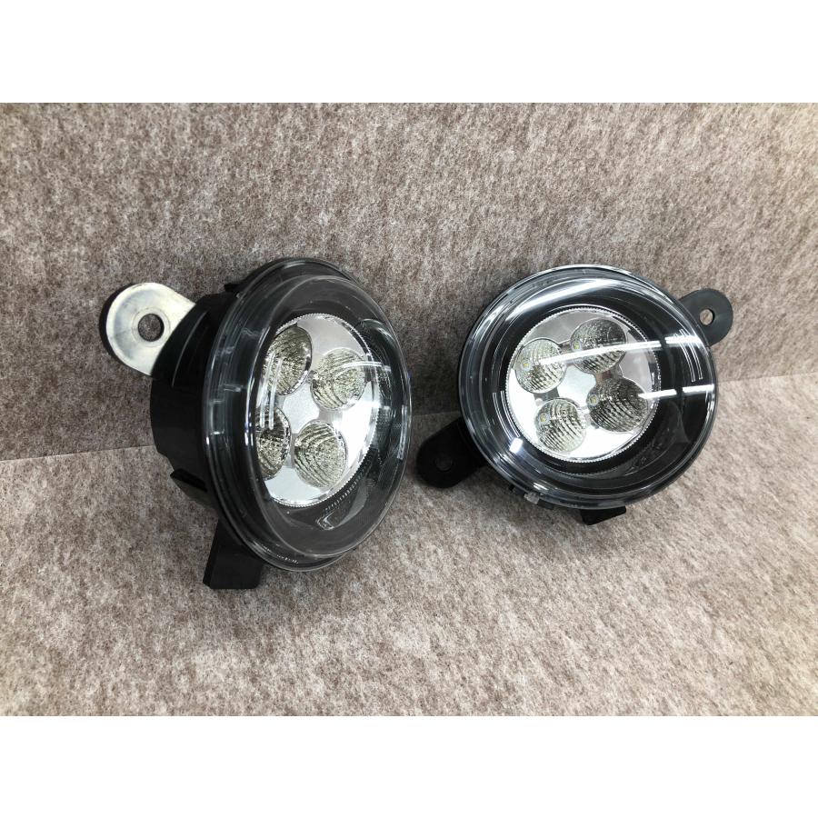 磨き済み ルノー トゥインゴ 左右フォグランプ 左右セット LED T066
