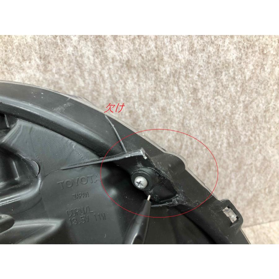 トヨタ 80ノア後期 ヘッドライトユニット 左 トヨタ ノア 80系 後期 左ヘッドライト LED 純正 81170-28J20 ICHIKOH