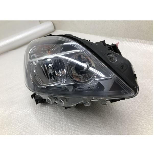 メルセデスベンツ　Ａクラスヘッドライト左 磨き済み メルセデスベンツ Bクラス DBA-246242 ヘッドランプ 右