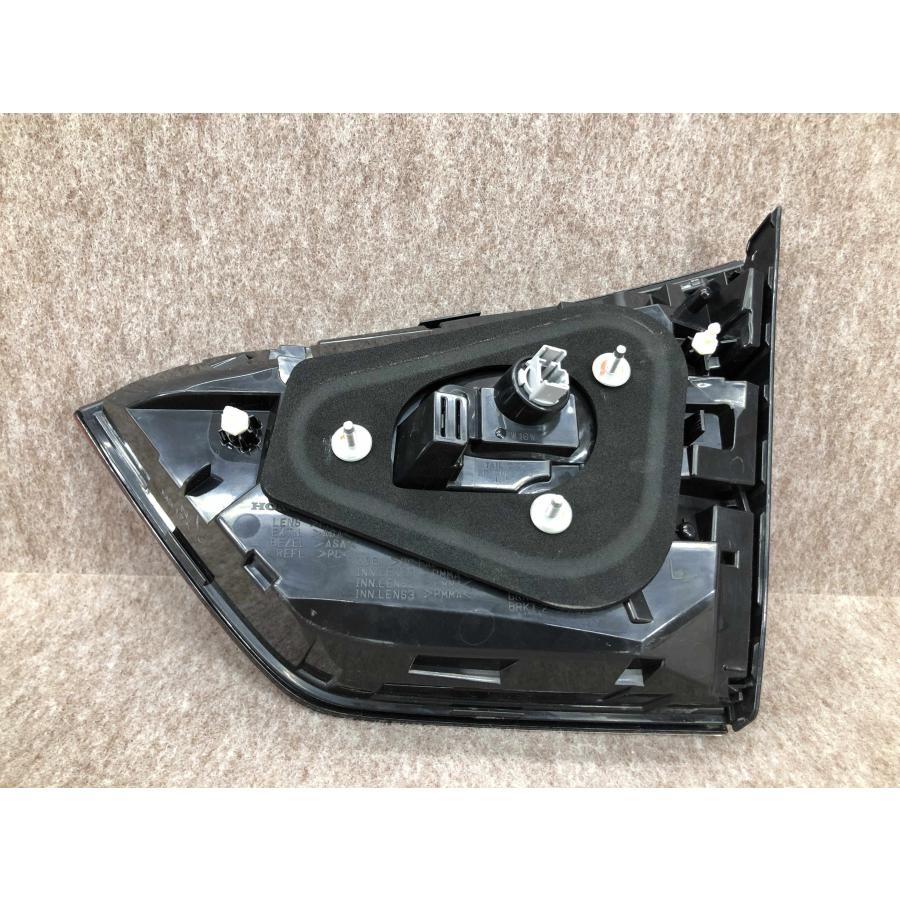 美品 磨き済み フィット GR1 GR2 左 内側 テールライト STANLEY W4764