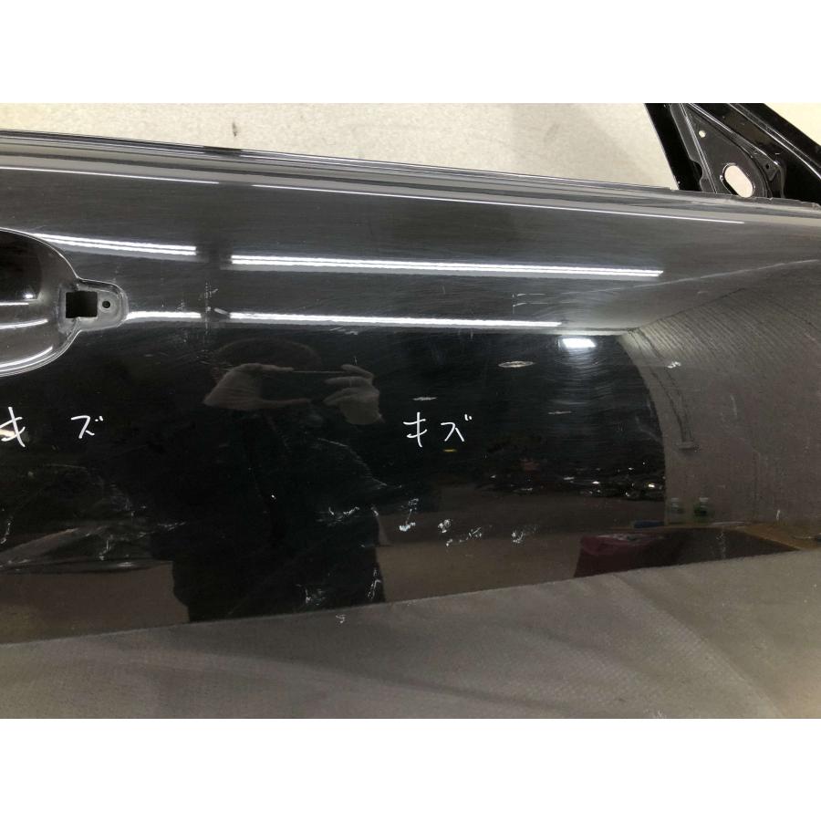 フロント右ドア ノア ヴォクシー ZVW90 純正 フロント ドア パネル 右 76903-V1010
