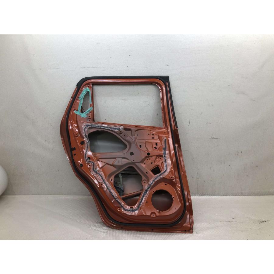 スイフトスポーツ ZC33S 左 リアドア : 拓海商事ヤフー店 - 通販