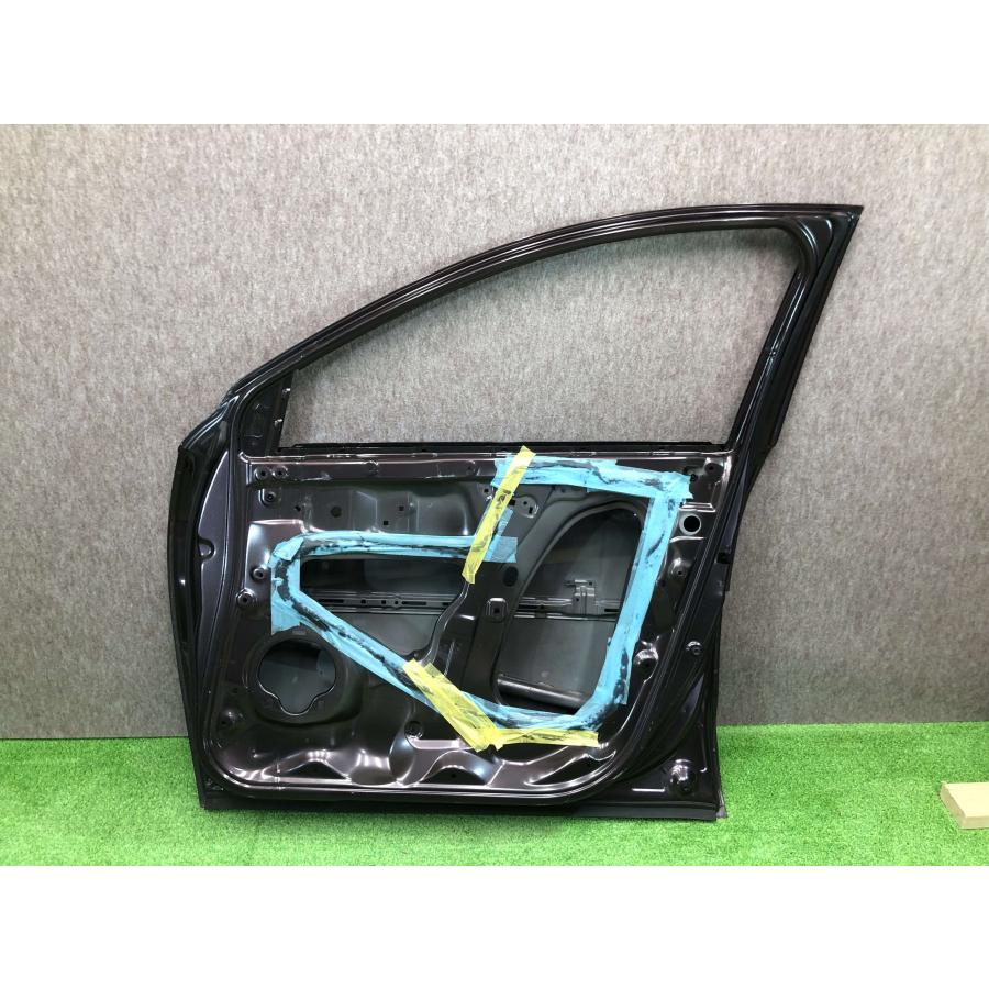 RU1/RU2/RU3/RU4 ヴェゼル ハイブリッド 純正 右フロントドア : 拓海