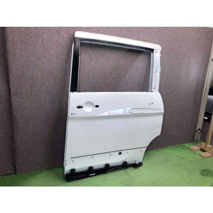 リア左スライドドア ノア/ヴォクシー ハイブリッド ZRR80/RR85/ZWR85 純正 左スライドドア