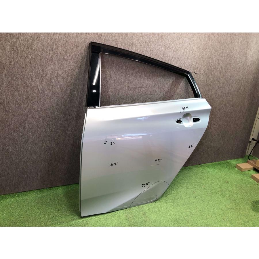 プリウス PHV ZVW52 モデリスタ リア 070パールホワイト 割れ欠け有
