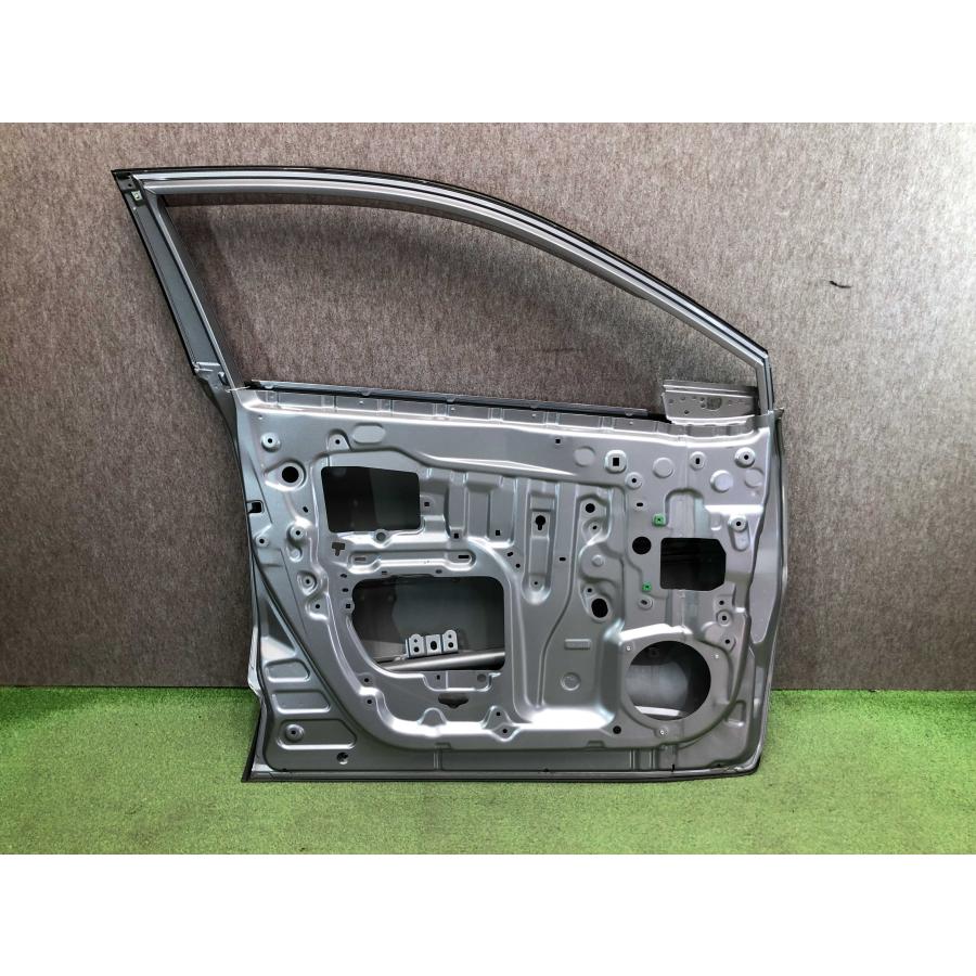 ZYX10/ZYX11/NGX10/NGX50 C-HR/CHR 純正 左 フロントドア : 拓海商事
