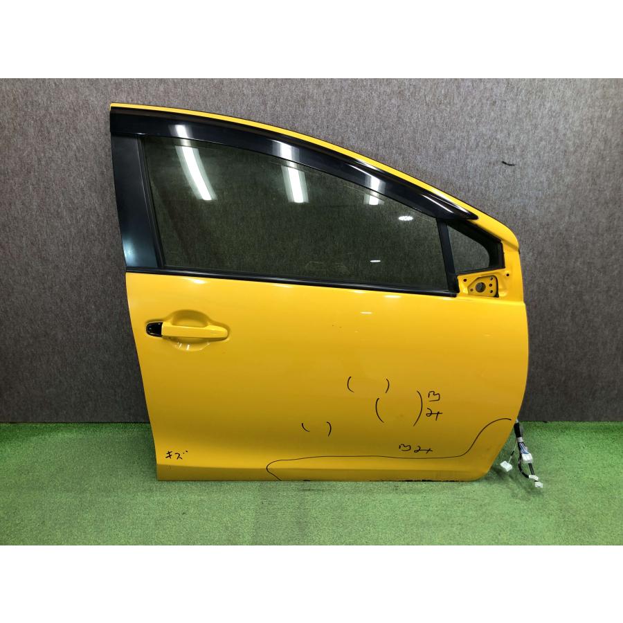 トヨタ アクア NHP10 RH フロントドア 209 OEM 完成品 アクア NHP10 右 フロントドア : 拓海商事ヤフー店 - 通販 - Yahoo