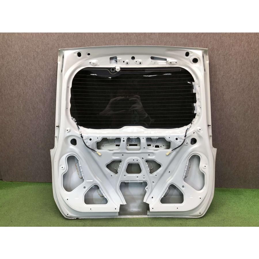 ZRR80/ZRR85/ZWR80 ヴォクシー/エスクァイア 純正 リアゲート バック
