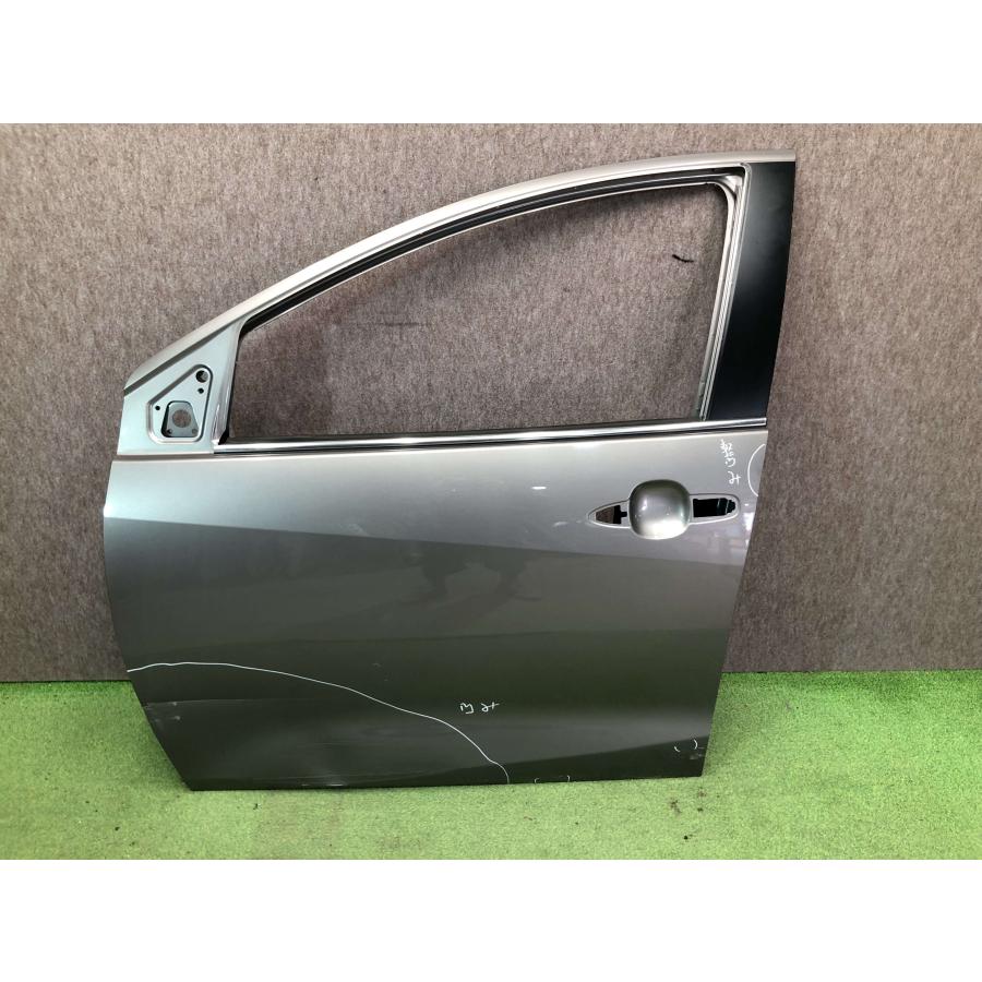 MXPH10/MXPH15/MXPA10/MXPA15 ヤリス/ハイブリッド 純正 左フロント