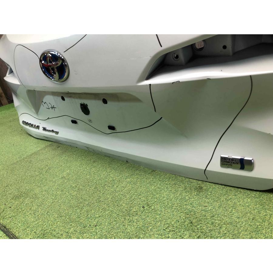カローラツーリング NRE210W/ZRE212W/ZWE211W/ZWE214W リアゲート