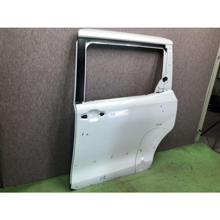 リア左スライドドア ノア/ヴォクシー ハイブリッド ZRR80/RR85/ZWR85 純正 左スライドドア