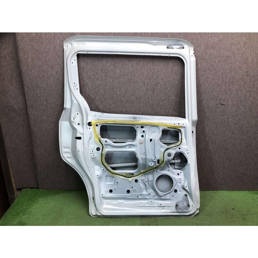 リア左スライドドア トヨタ ハイエース レジアスエース 200系 標準 左リアドア/左スライド