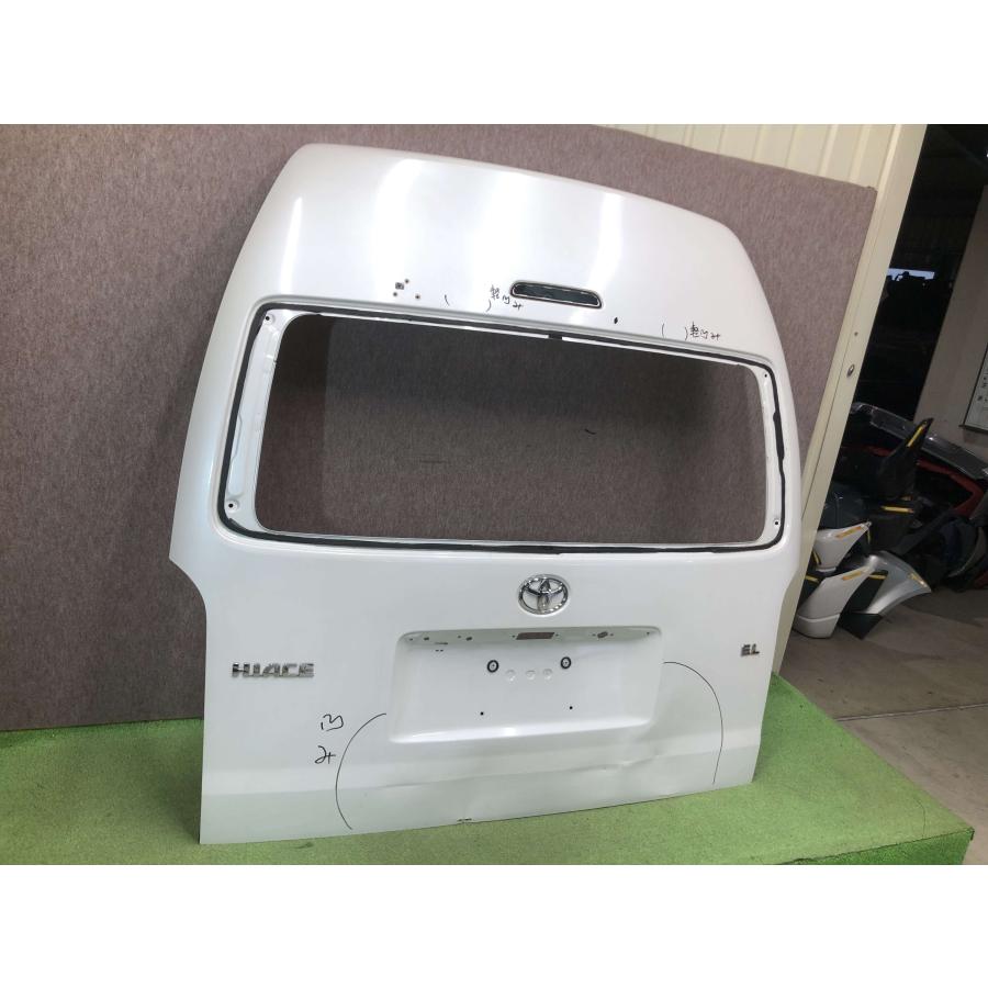 車 ハイエース200系 ワイド バックドア内張り バックドアトリムカバー