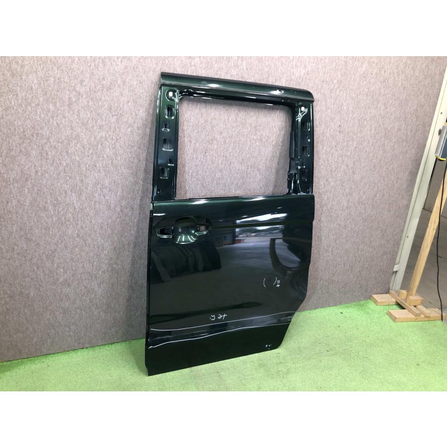 リア左スライドドア ZRR80 ZRR85 ZWR85 ヴォクシー ノア 純正 左リアドア 左スライドドア