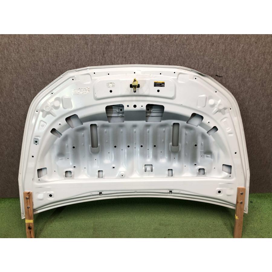 ZVW50/ZVW51/ZVW55 プリウス 純正 ボンネット/フードパネル 再塗装必要