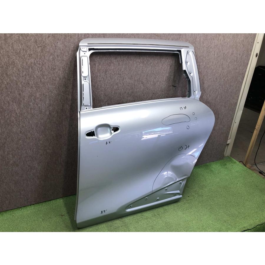 シエンタ/ハイブリッド NSP170G/NSP172G NCP175G NHP170G 左リアドア