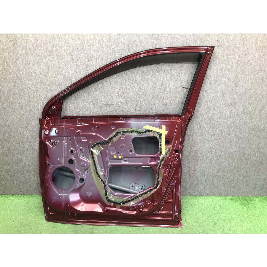 ZSU60W/ZSU65W/ASU60W/ASU65W/AVU65W ハリアー ハイブリッド 純正 右