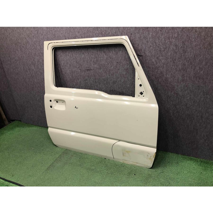 JB64W/JB74W ジムニー 純正 右フロントドア : 拓海商事ヤフー店 - 通販