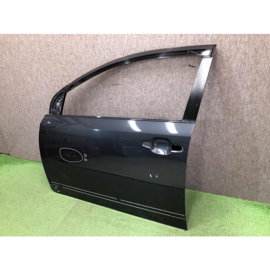 トヨタアリオン純正フロントグリル DBA-ZRT260 トヨタアリオン純正