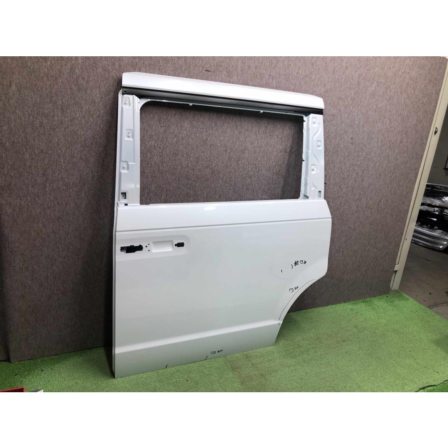 ステップワゴン　RP1 左側　リアドア　(17) ホンダ ステップワゴン RP系 純正 リアゲート/バックドア RP1/RP2/RP3