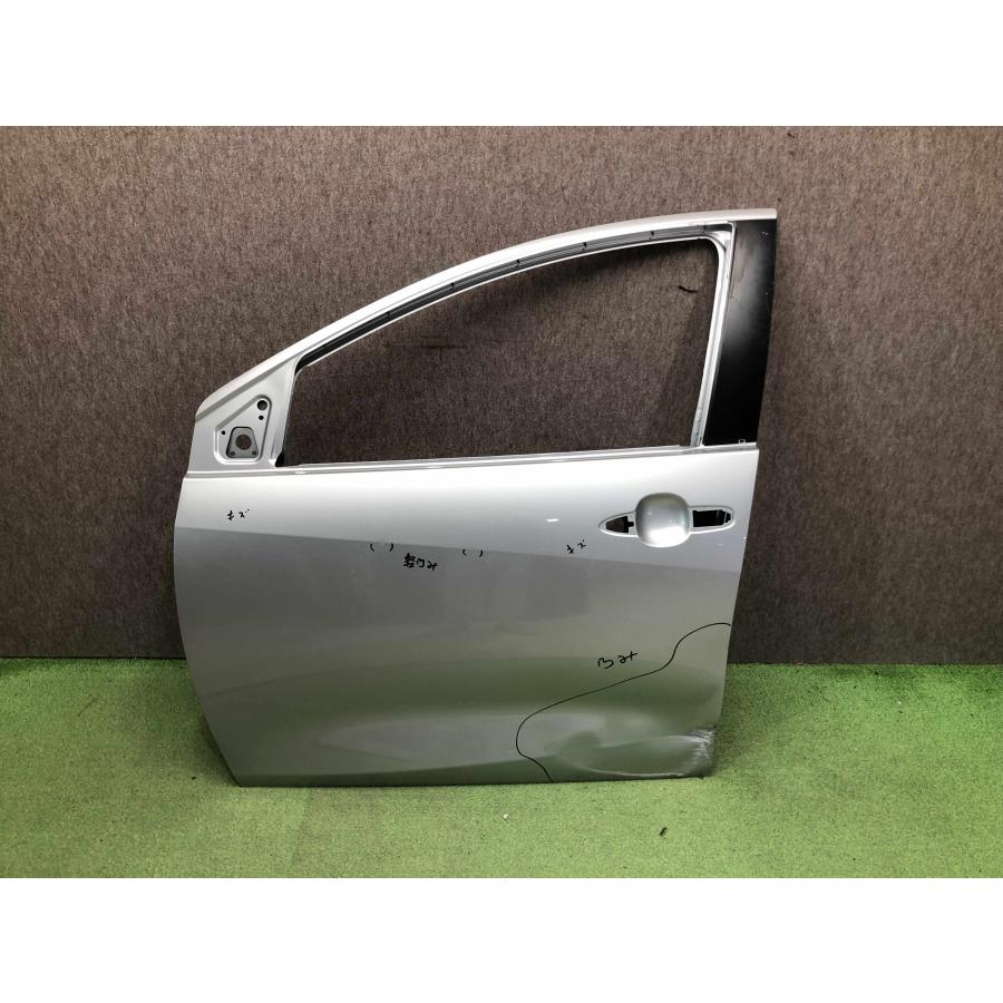 MXPH10/MXPH15/MXPA10/MXPA15 ヤリス/ハイブリッド 純正 左フロント