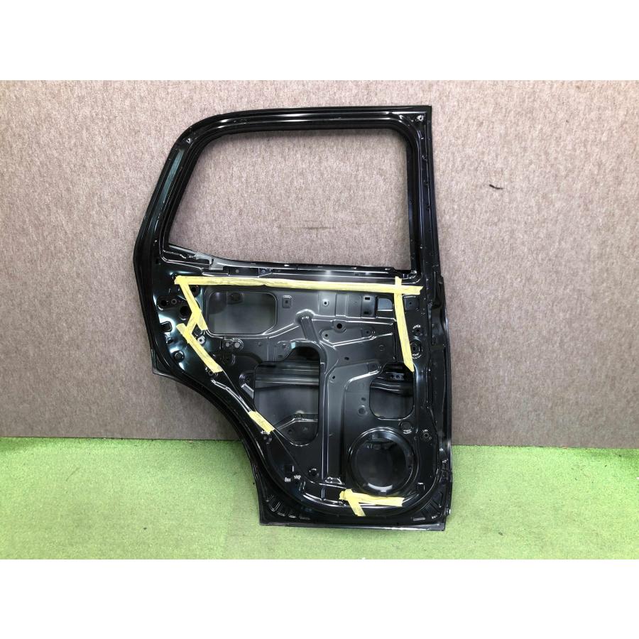 ダイハツ　ロッキー　左リアドア　　 A200A/A210A/A200S/A210S ライズ/ロッキー 純正 左 リアドア : 拓海