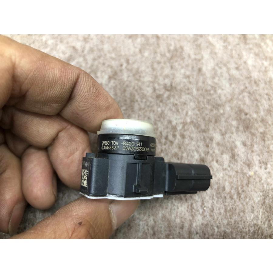 ホンダN-BOX JF3 JF4 純正 リア ソナーセンサー 39680-T0A-R420-M1