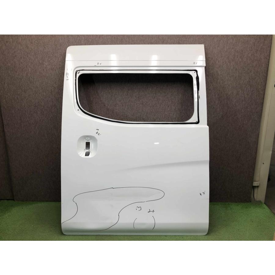 キャラバン E26 NV350 ハイルーフ リアドア スライドドア 左 : 拓海