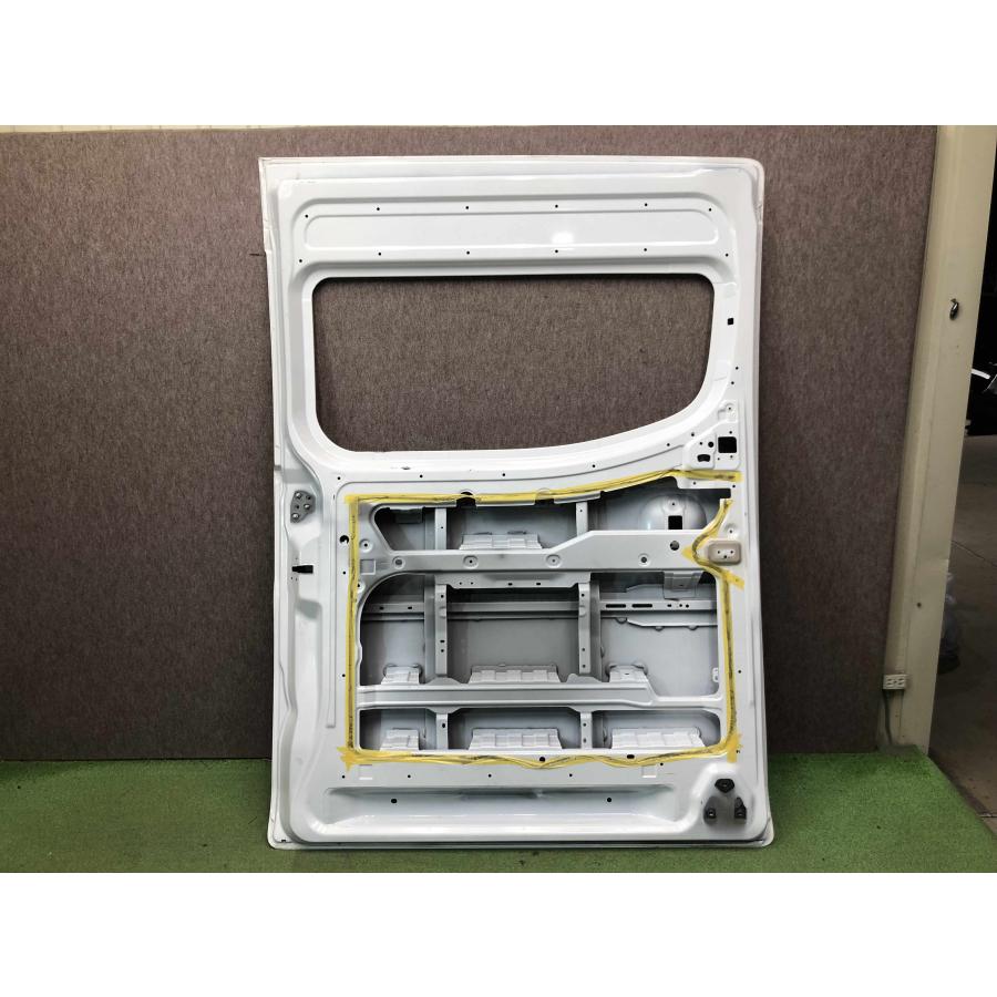 キャラバン E26 NV350 ハイルーフ リアドア スライドドア 左 : 拓海