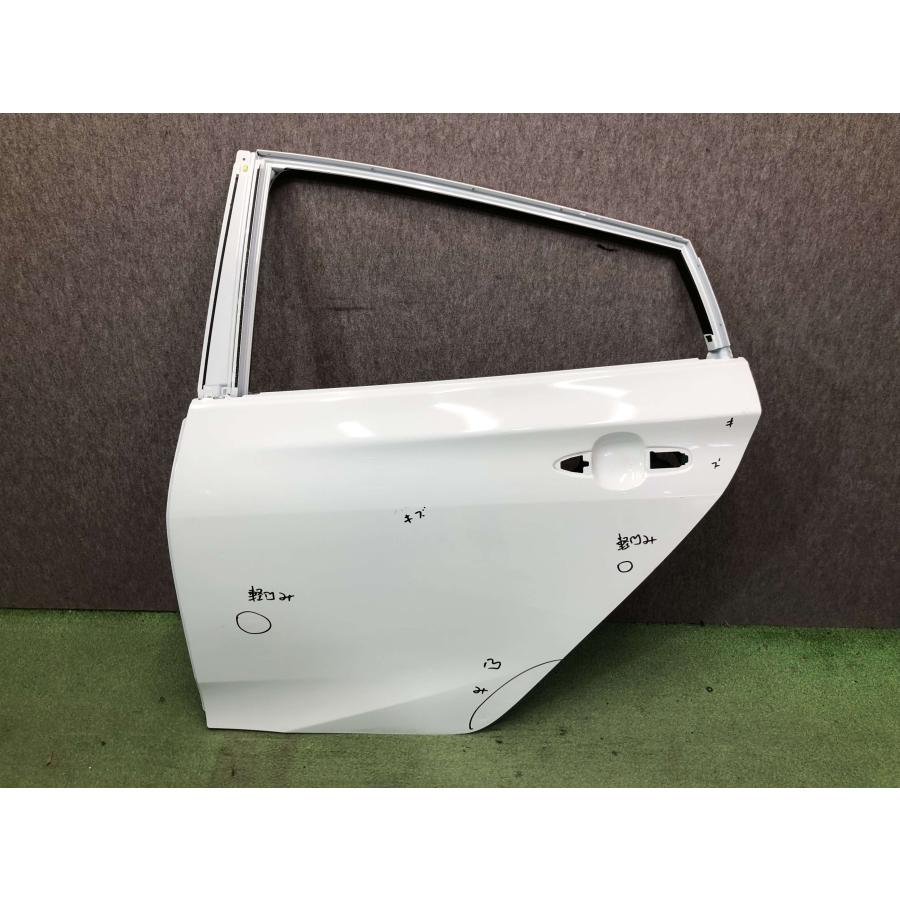 ZVW50/ZVW51/ZVW55/ZVW52 プリウス/プリウスPHV 純正 左リアドア