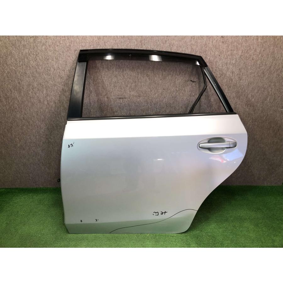 ZVW40 ZVW41 プリウスα 純正 左 リアドア : 拓海商事ヤフー店 - 通販