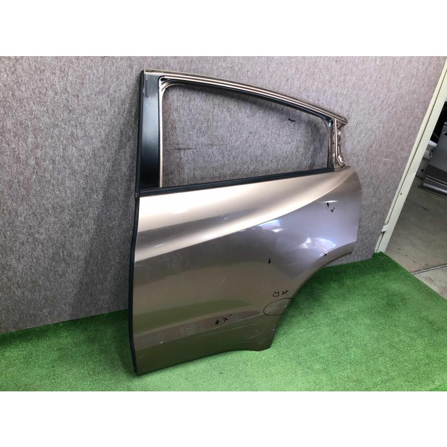 ホンダ ヴェゼル RU4 純正リアドアアームレスト 2点セット ホンダ ヴェゼル RU系 純正 左 リアドア RU1/RU2/RU3/RU4 : 拓海商事