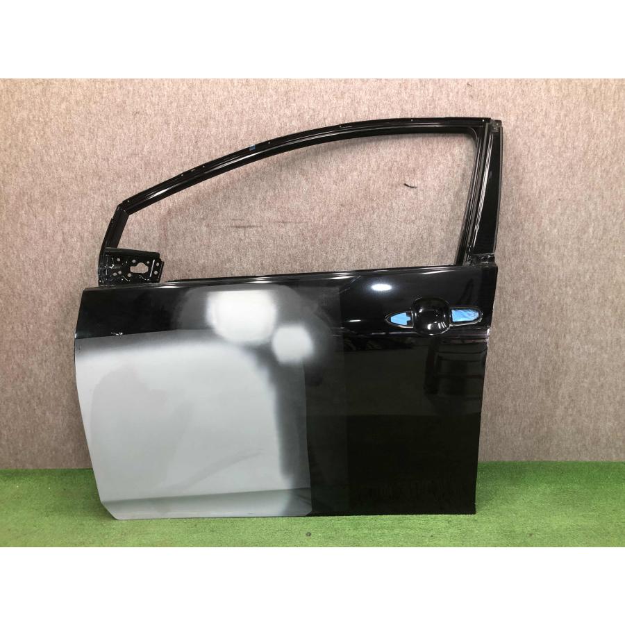 ZVW50/ZVW51/ZVW55/ZVW52 プリウス/プリウスPHV 純正 左フロントドア
