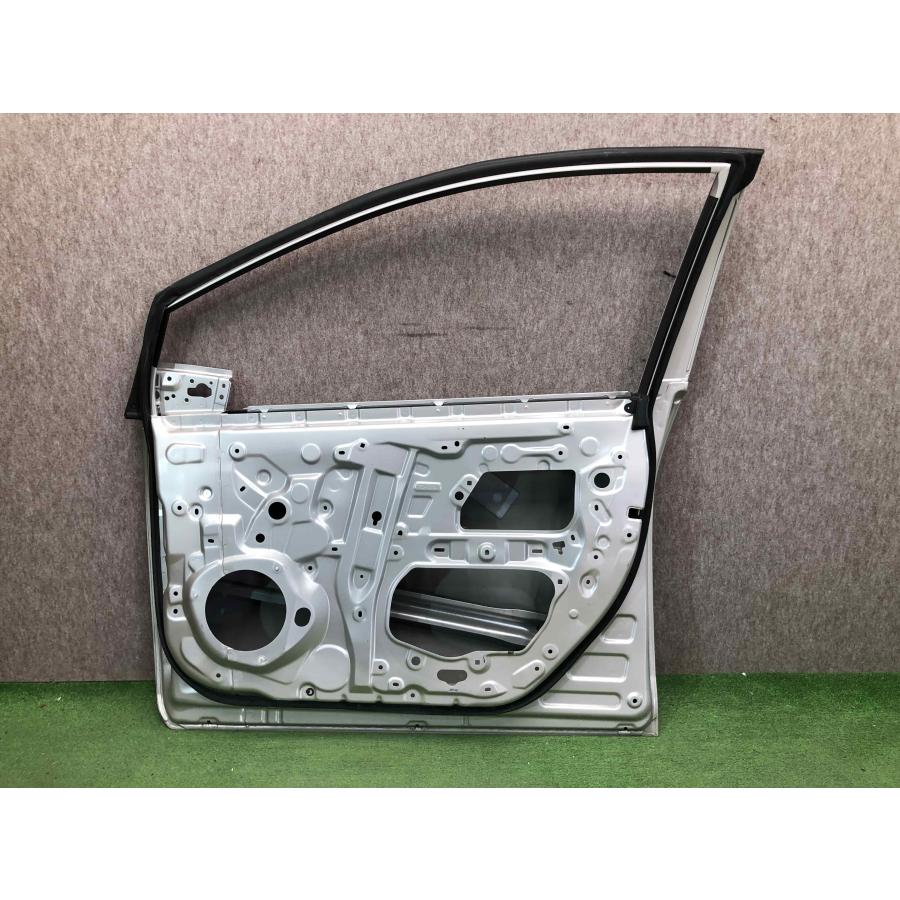 プリウス 50 右フロントドアガラス ZVW51 トヨタ プリウス 50系 純正 右フロントドア PHV/ZVW50/ZVW51/ZVW55