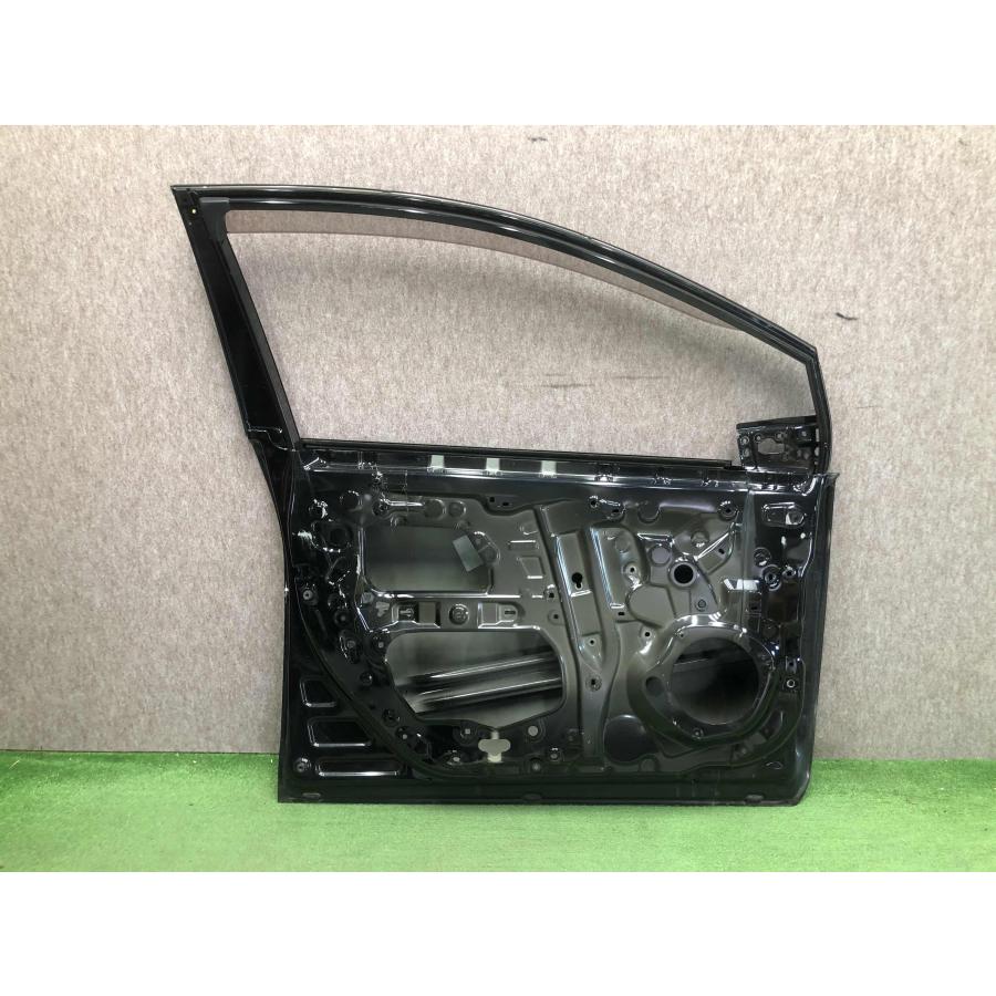 トヨタ プリウス 50系 純正 左フロントドア ZVW50/ZVW51/ZVW55/ZVW52