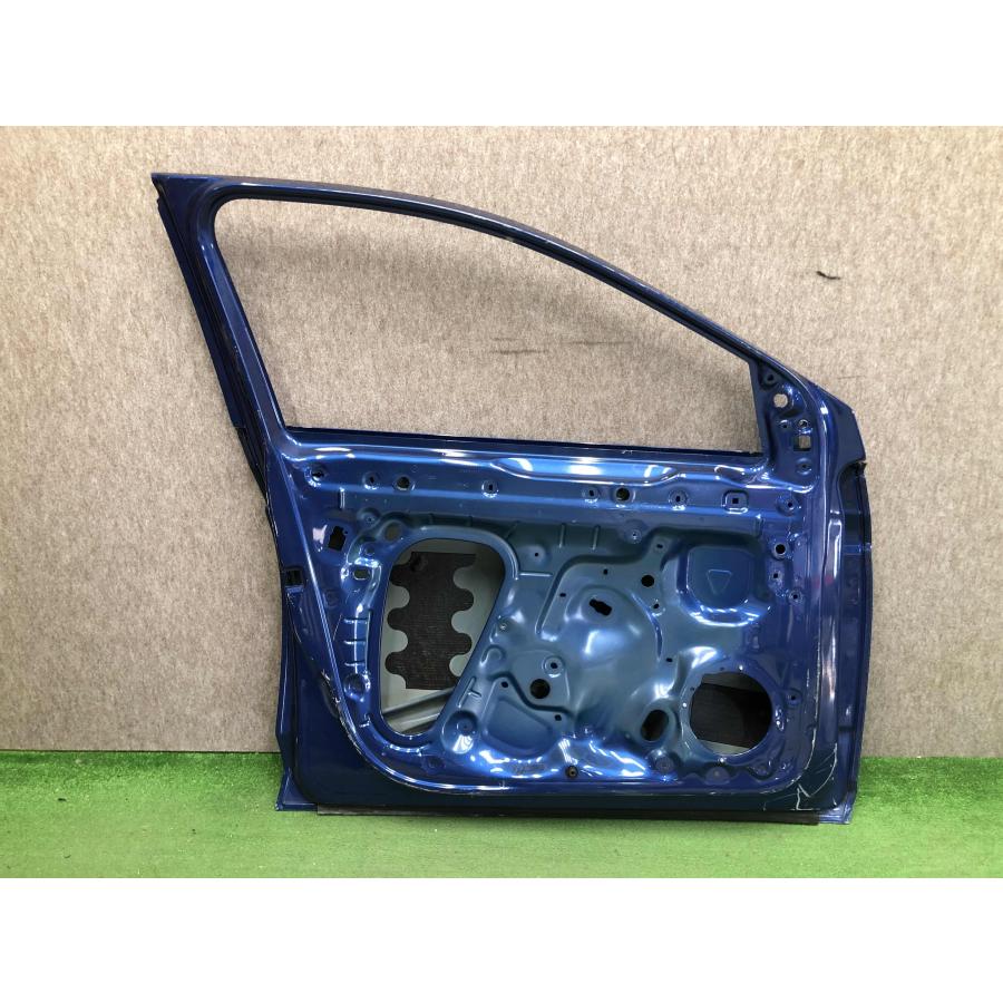 Volkswagen/フォルクスワーゲン Polo/ポロ AW系 純正 左 フロントドア