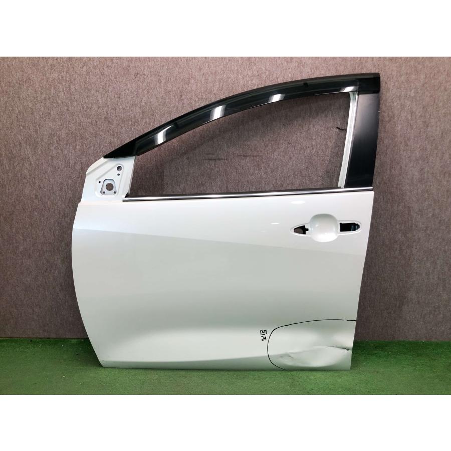 トヨタ ヤリス MXPH10 純正 左フロントドア MXPH10/MXPH15/MXPA10
