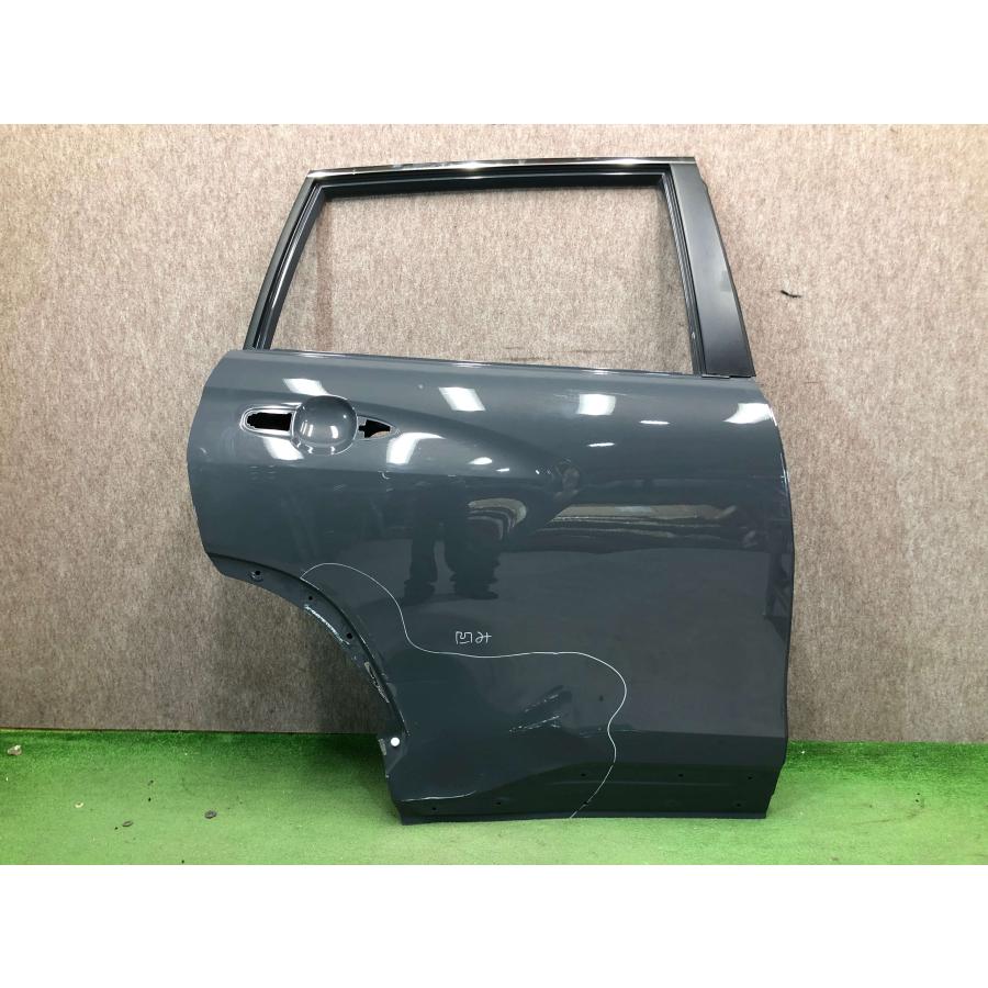 トヨタ カローラクロス 純正 右リアドア ZSG10/ZVG11/ZVG13/ZVG15