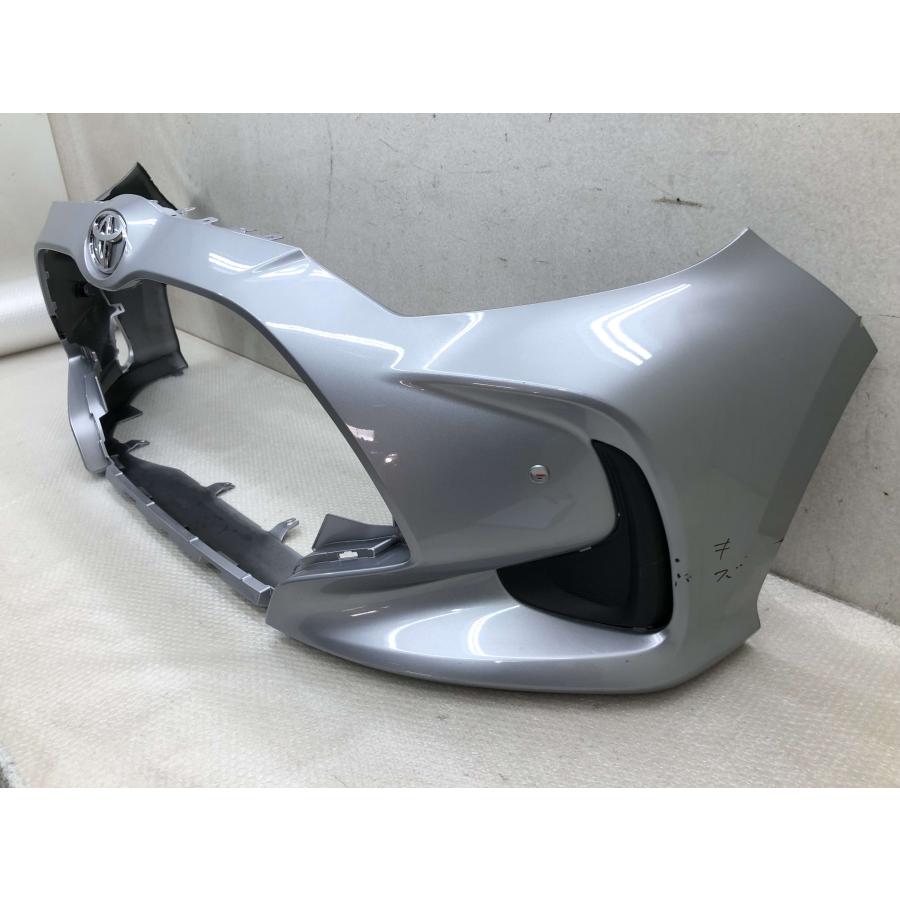 トヨタ ヤリス KSP210 MXPH10 純正 フロントバンパー 52119-K0010 