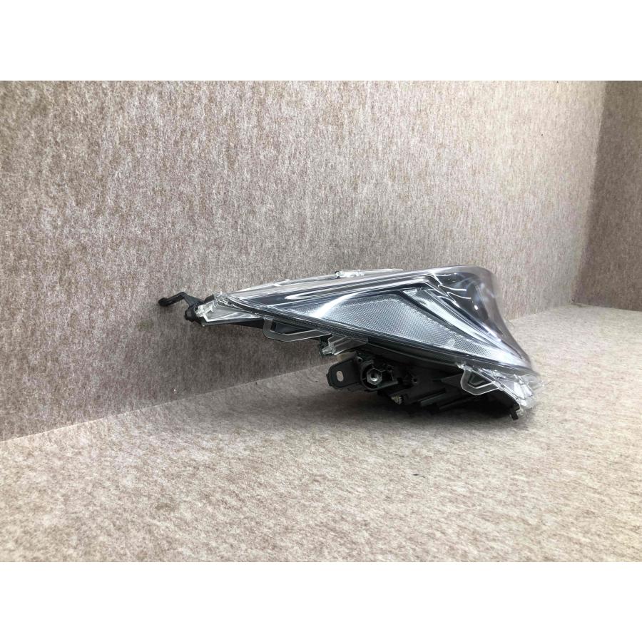 カローラ ツーリング ZWE211 ZWE210 純正 右 ヘッドライト 磨き済み カローラ ツーリング スポーツ ZWE211 純正 ヘッド