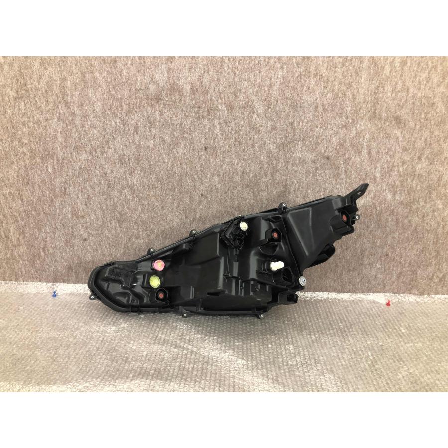 トヨタ　アクア　右LEDヘッドライト美品　6AA-MXPK11 磨き済み トヨタ アクア MXPK10 MXPK11 MXPK15 MXPK16 右ヘッドライト