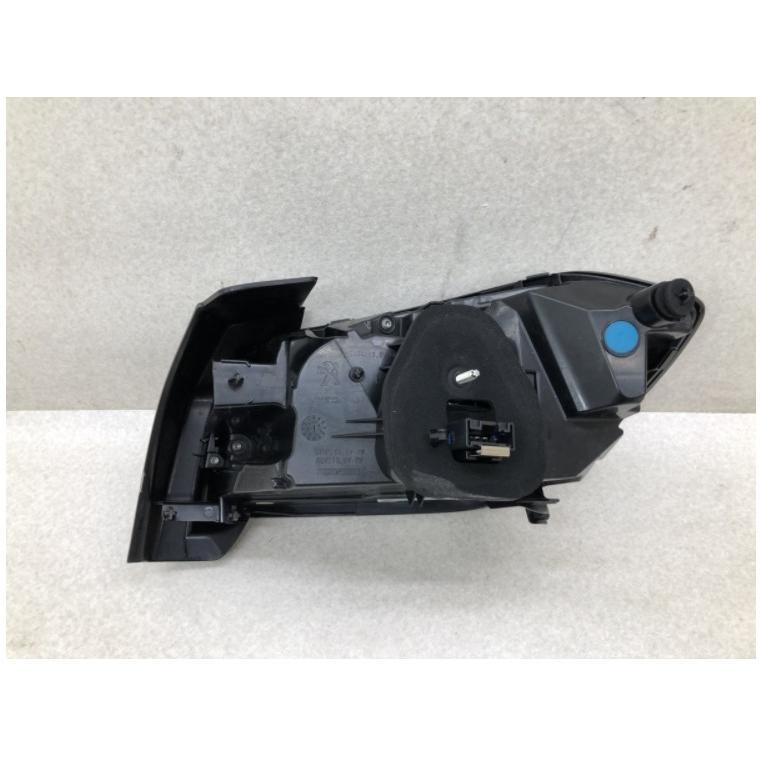 美品 磨き済み プジョー 208 P21HN05 純正 左 テールランプ ライト LED