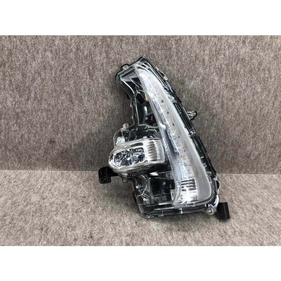 プリウスPHV ウインカーレンズ フォグライト ZVW52 美品 磨き済み プリウス PHV 左 フロント ターンシグナルランプ