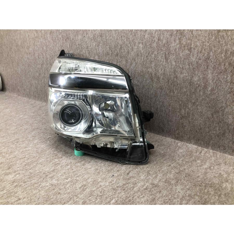 後期 HID ZRR70W ヴォクシー 右ヘッドライト KOITO 28-226