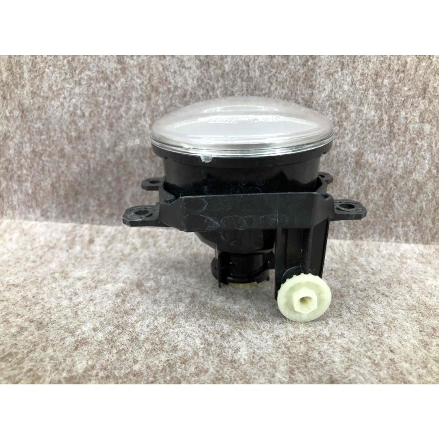 磨き済み ダイハツ 純正 フォグランプ 共通 KOITO 114-11697