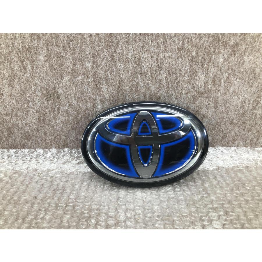磨き済み ZVW50/ZVW51/ZVW55 前期 プリウス フロントエンブレム 53141