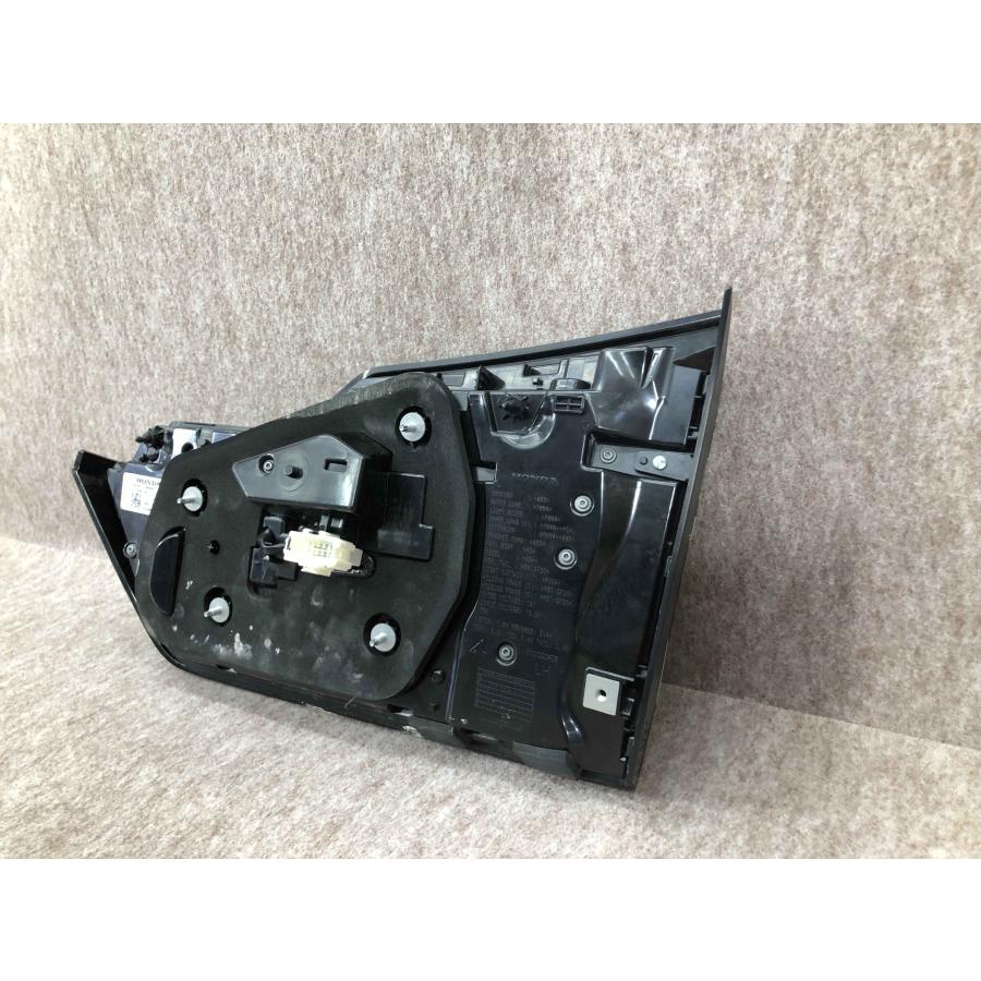 美品 磨き済み ホンダ オデッセイ RC1 RC2 後期 純正 左 テールランプ