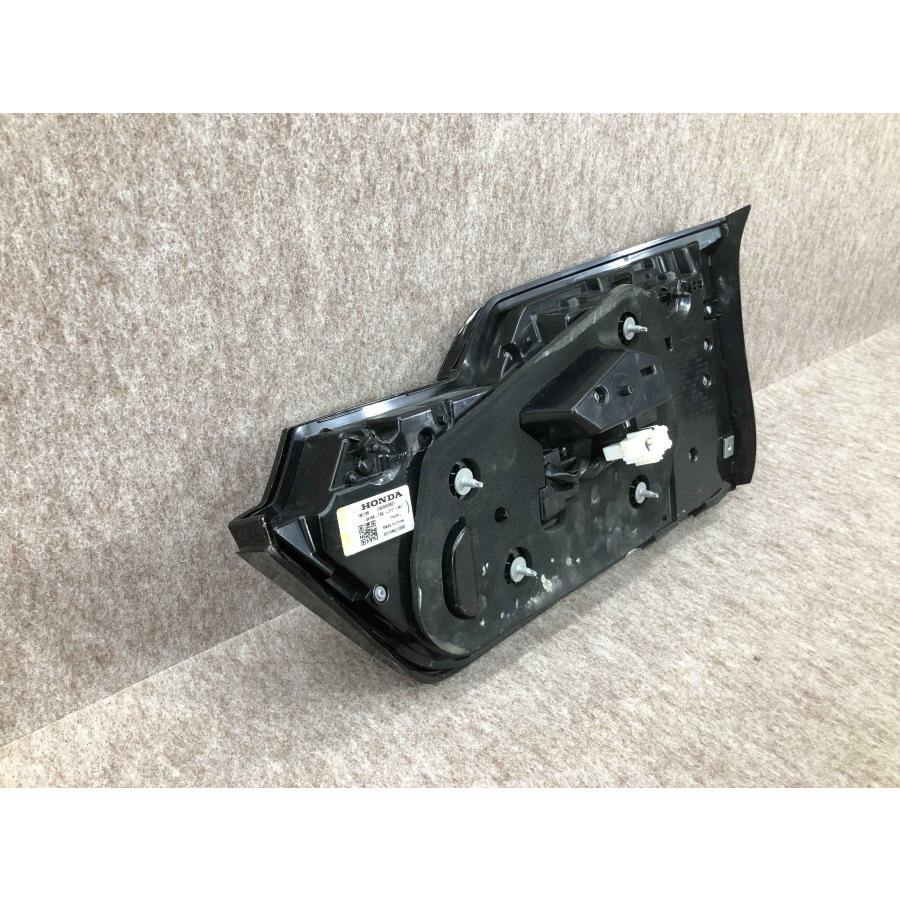 美品 磨き済み ホンダ オデッセイ RC1 RC2 後期 純正 左 テールランプ