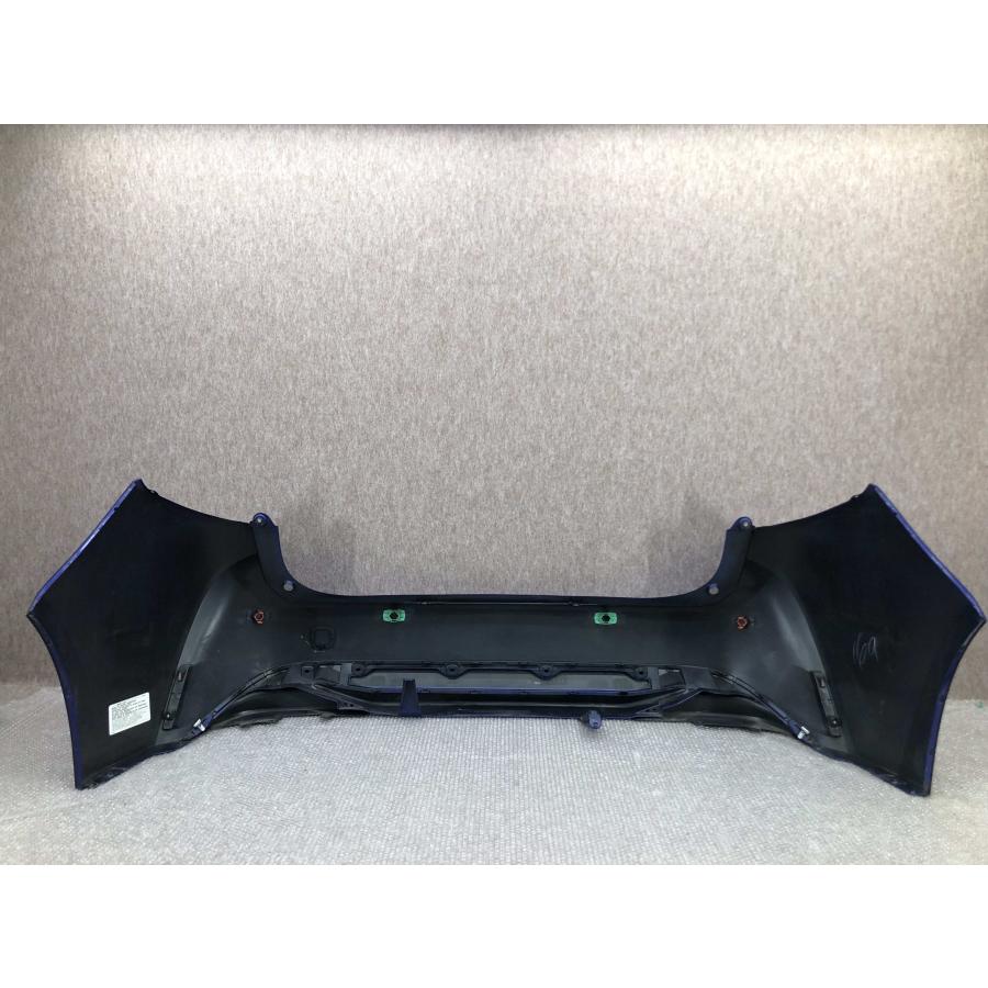 トヨタ カローラ ツーリング NRE210W ZRE212W 純正 リアバンパー 52159